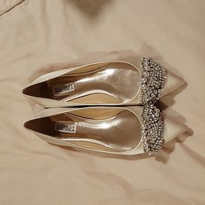 Badgley mischka jewel flats